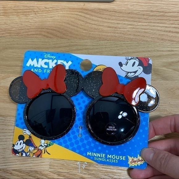 Minnie Mouse Bow Sunglasses 100% UV Protection Disney Black Red Kids - Picture 3 of 4